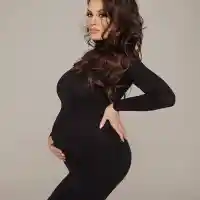 Глория вече е баба