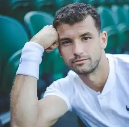 Гришо сваля гадже на топ футболист! (Горещи снимки на красавицата)