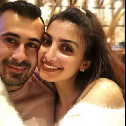 Християна Лоизу вдига сватба с репортер на Слави