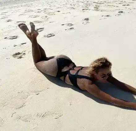 Яна и Петко празнуват на Малдивите