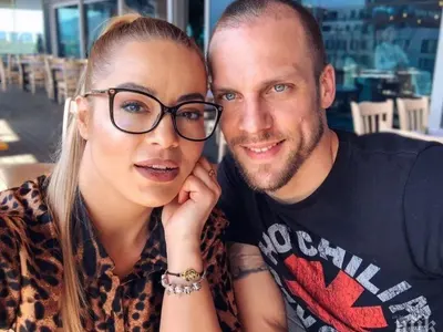 Жени си „събира багажа“, Джаферович за миг се зарадвал