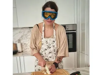 Кали се бори със сълзите