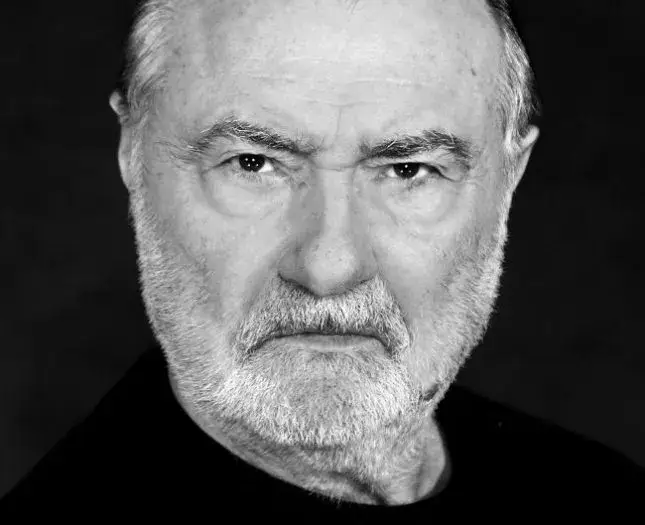 Капитан Петко Войвода щъка по чехли в големия студ