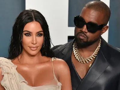 Ким Кардашиян пак се развежда