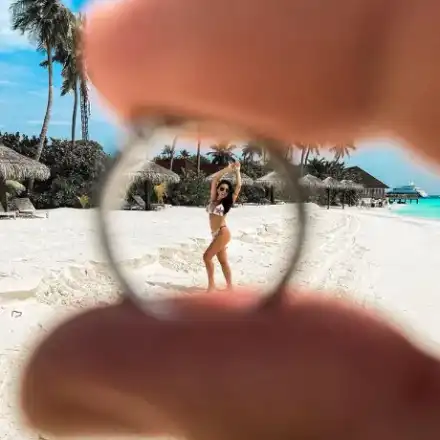 Клюкарката Лили се омъжи на Малдивите