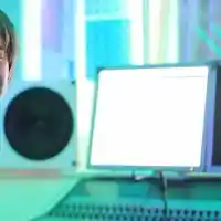 Композиторът на фолка би шута на жена си