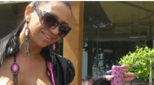 Коронавирусът тръшна самотната Мейзер, миската с кислороден апарат у дома