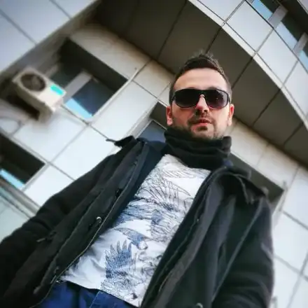 Косъма се жали от фейк профил