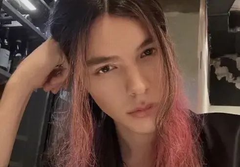 Крис Костов се пусна дибидюс от душа