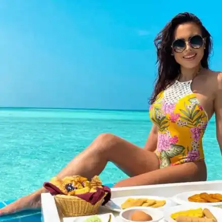 Лили Клюкарката се омъжи на Малдивите! (СНИМКИ)