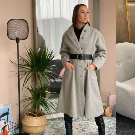 Маги Джанаварова с ново хоби! Възкресява стари дрехи