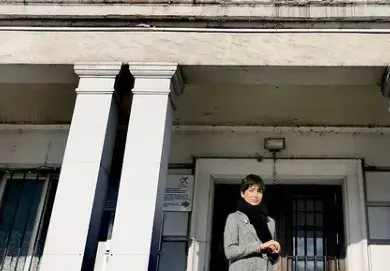 Мис България на работа в БАН