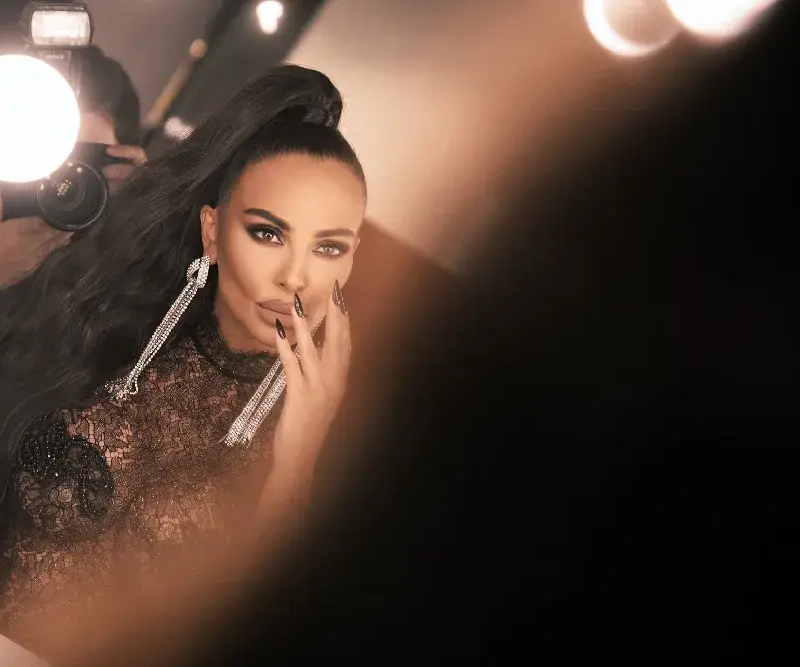 Николета Лозанова скочи на изкуствените: Красиви сте и без фотошоп! (Вижте я без корекции)