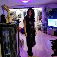 Радина Кърджилова елегантна и у дома