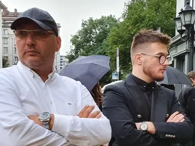 Синът на шеф Манчев с нов джип!