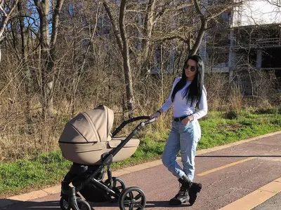 Скандалната танцьорка Габи, която пияна и надрусана помля 10 коли в Пловдив, роди момиченце (Първи снимки)