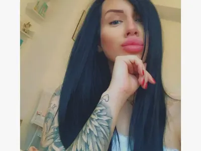 Скандалната танцьорка Габи, която пияна и надрусана помля 10 коли в Пловдив, роди момиченце (Първи снимки)