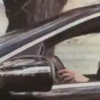 Славена Вътова мъкне тежки торби на пазар (Снимки)