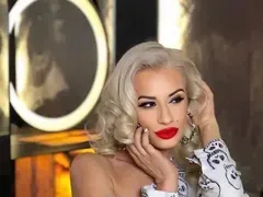 След Черната Златка: Адреналинката Яна захапа моделка