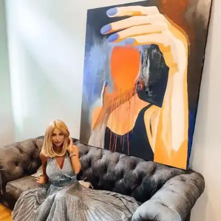 Ти да видиш! Гущерова стана колекционер на картини