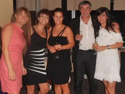 Трите щерки на Софиянски безработни: Ива проси работа в интернет, Елена затвори йога студиото си