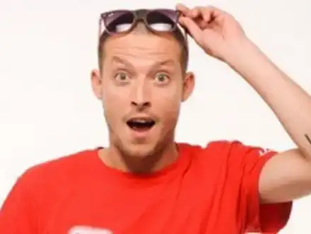 Уош Ем Си става бизнесмен, със 100 Кила възпяха новото начинание