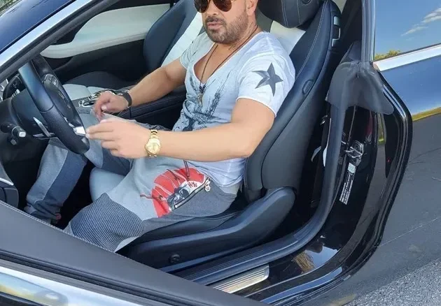 Ванко 1 става покер играч! Легендарният рапър трупа пачки в Канада (Снимки)