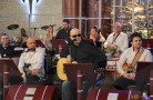 Слави пръска 80 бона за инструменти на Ку-Ку Бенд
