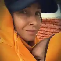 Алекс Раева разкри как си прикрива мустака