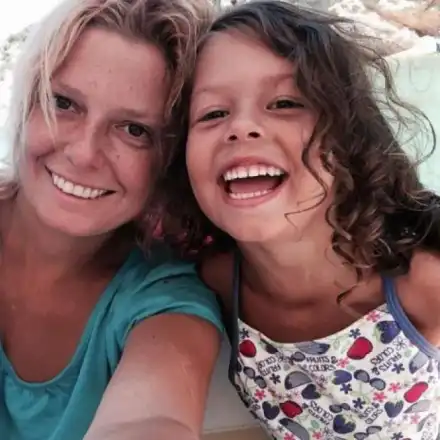 Алекс Сърчаджиева влезе в Тик-ток