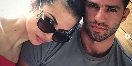 Бившият на Райна избяга в Дубай