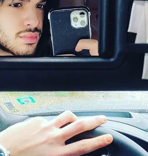 Братът на Фики кара без книжка