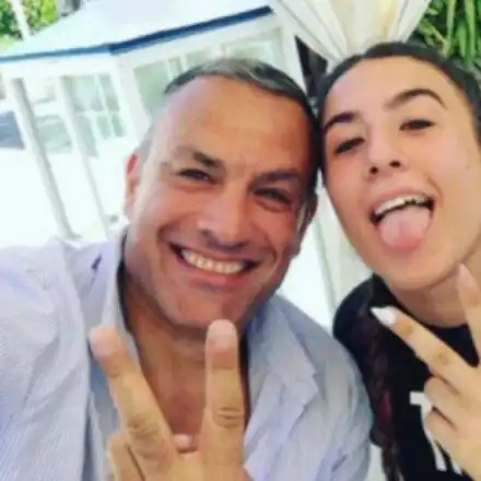 Дъщерята на СКАНДАЛНО разведения Юксел Кадриев: Избрах да живея при татко (Подробности)