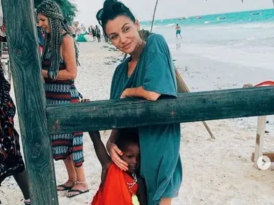 Диляна Попова пак по островите