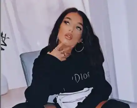 Диона ще става блондинка (Отива ли й – ВИЖТЕ ТУК)