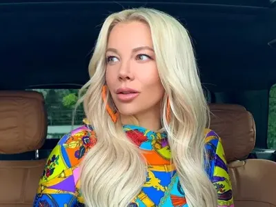 Емилия конкурира Фики с нелеп английски (Вижте как се изложи)