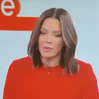 Емилия шашна с напълно нова визия (Фото)