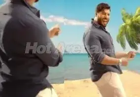 Фики тресе гигантски задник,  надмина Ким Кардашиян по закръглени форми