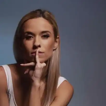 И гаджето на Тото става влогър