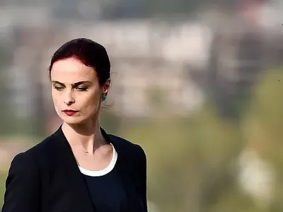 Йоана Буковска се подрусва при народа в трамвая