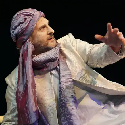 Юлиан Константинов пропял пак, след като се развел