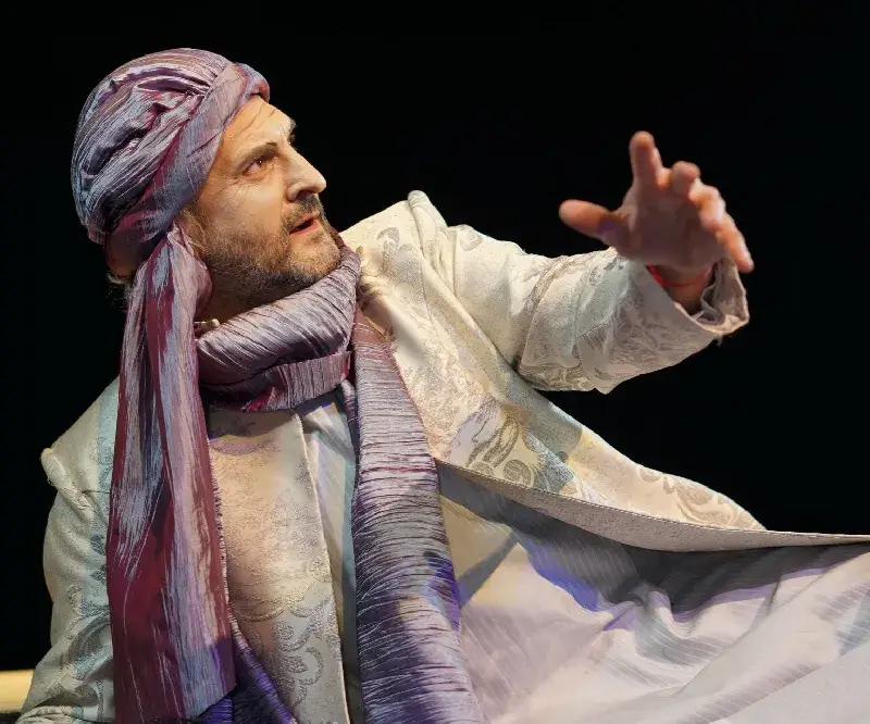 Юлиан Константинов пропял пак, след като се развел