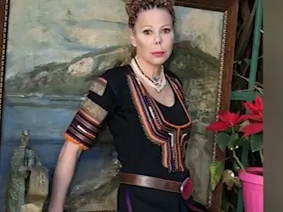 Княгиня Калина избра да живее в „Царска Бистрица” (Носът на царската щерка стана още по-зловещ - СНИМКИ)