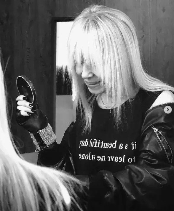 Лили Иванова изпъди гримьора си (Примата подозира антуража си в измяна)