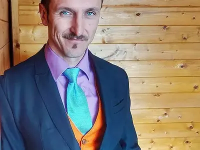 Лорд Евгени Минчев в акция: Графолюбомир облечени като пастори без паство, „Младост“ и „Дружба“ лъхат от Теофиков и още + СНИМКИ