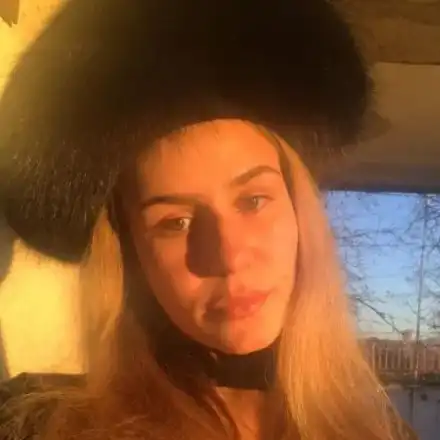 Мила Роберт на тежка диета! Щерката на Ваня Щерева кара само на жито