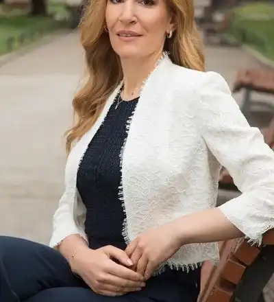 Николина Ангелкова показа дома си