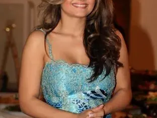 Петя Дикова слиза от екран: Всяко нещо с времето си (Сашо Диков издържал семейството й)