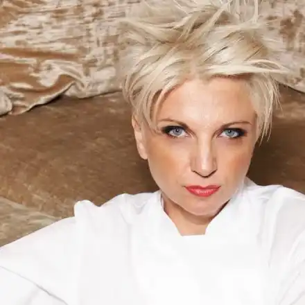 Силвена Роу била библиотекарка