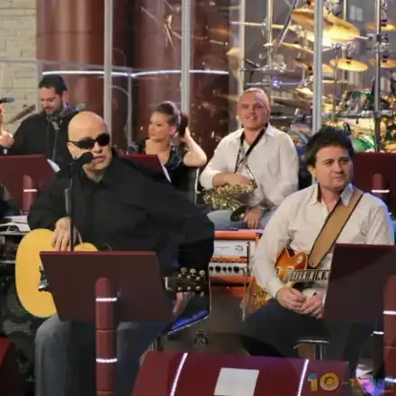 Слави пръска 80 бона за инструменти на Ку-Ку Бенд